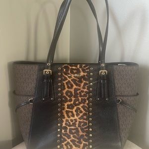 Michael Kors leopard print Voyage Tote